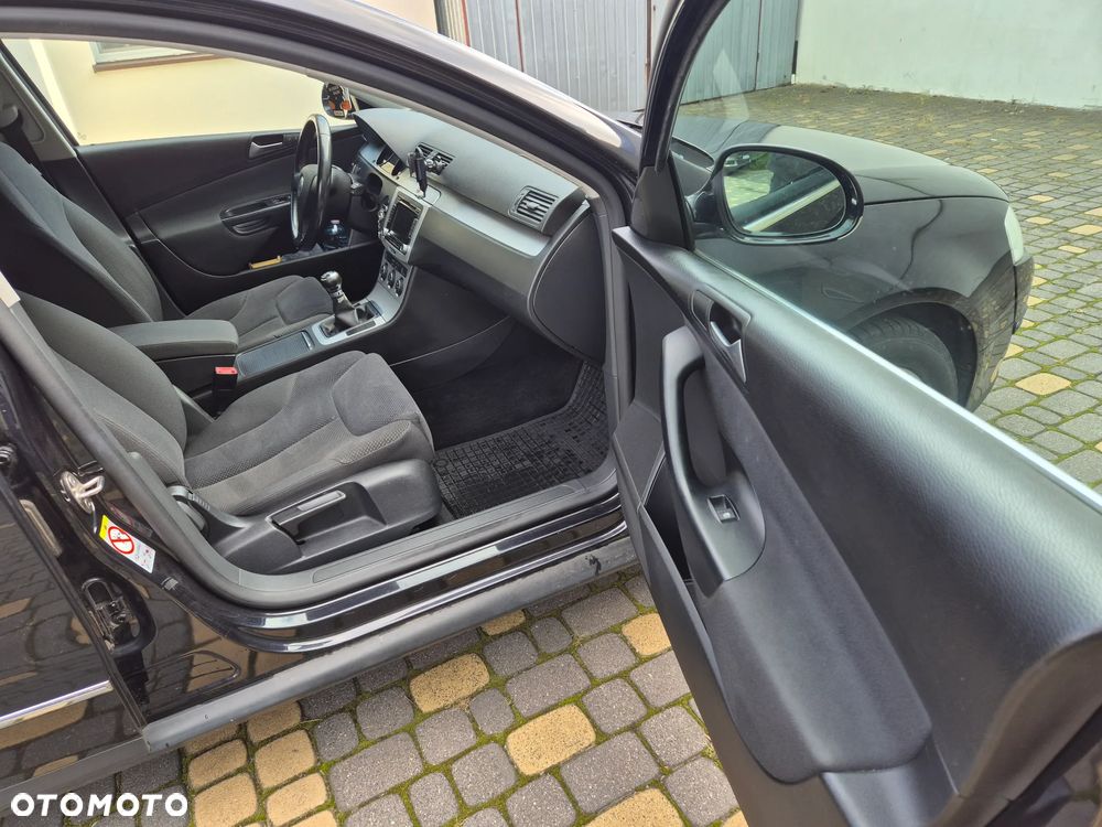 Volkswagen Passat Variant 2.0 TDI SCR (BlueMotion Technology) Comfortline - 14