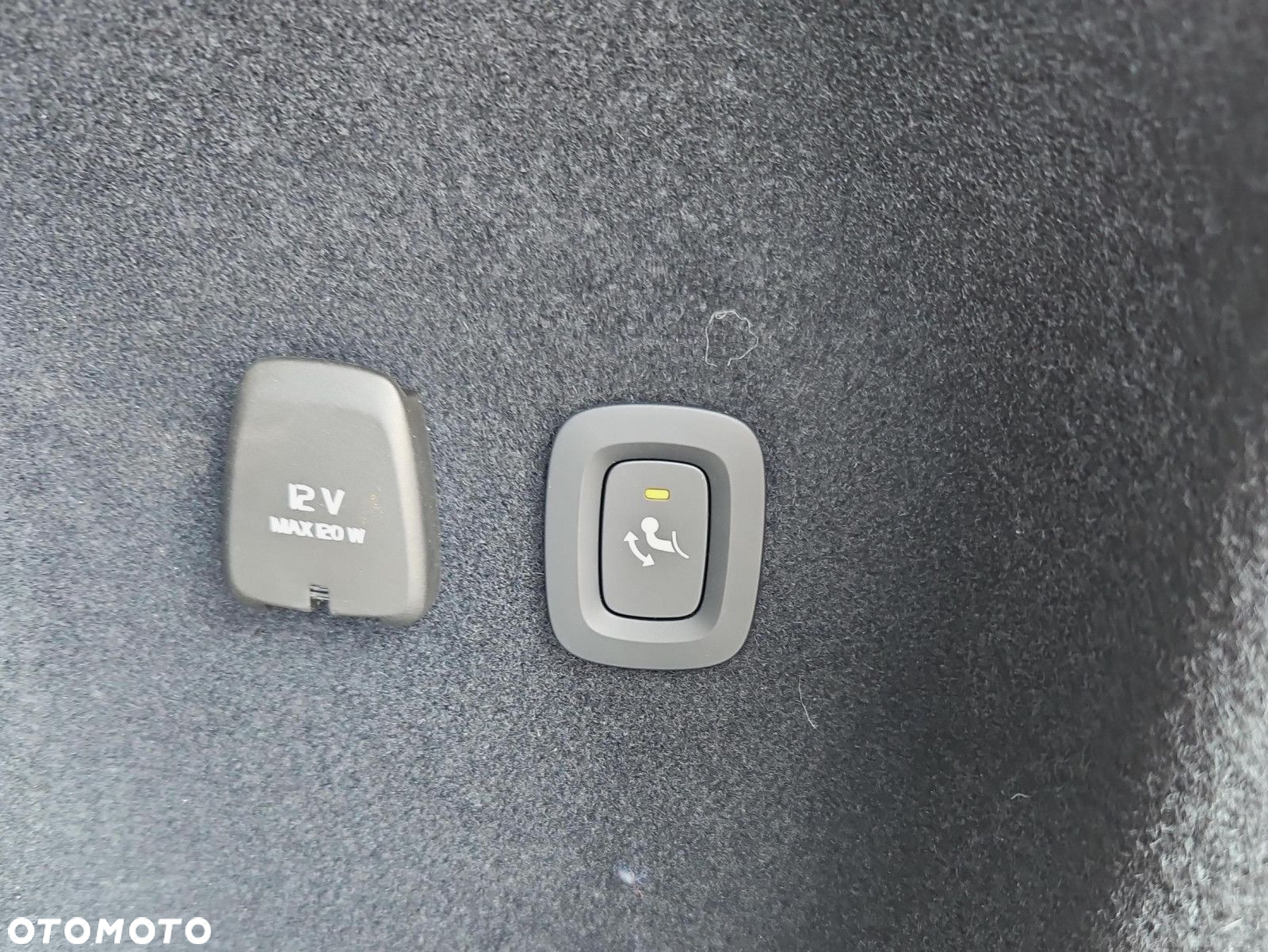 Volvo V60 B4 B Plus Dark - 29