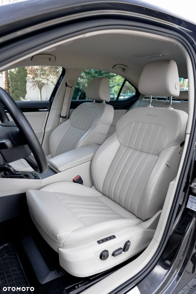 Skoda Superb 2.0 TDI 4x4 L&K DSG - 12