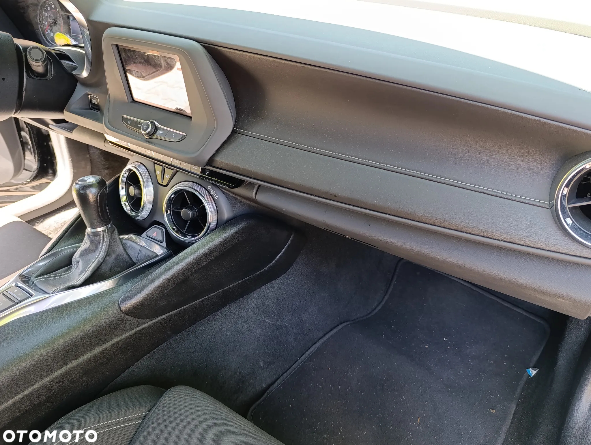 Chevrolet Camaro - 21