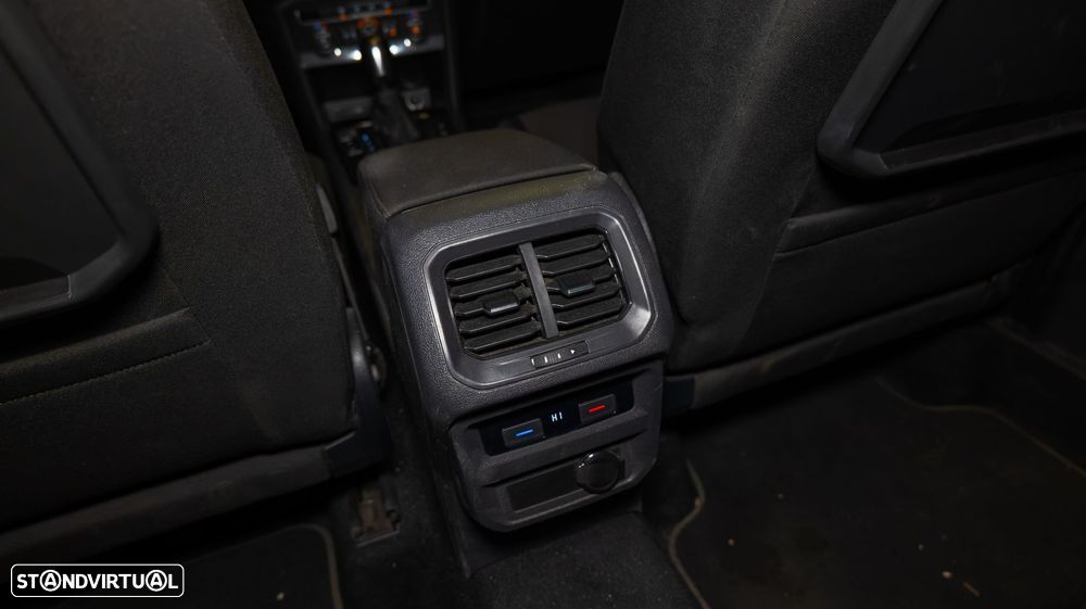 VW Tiguan Allspace 2.0 TDI Confortline DSG - 24