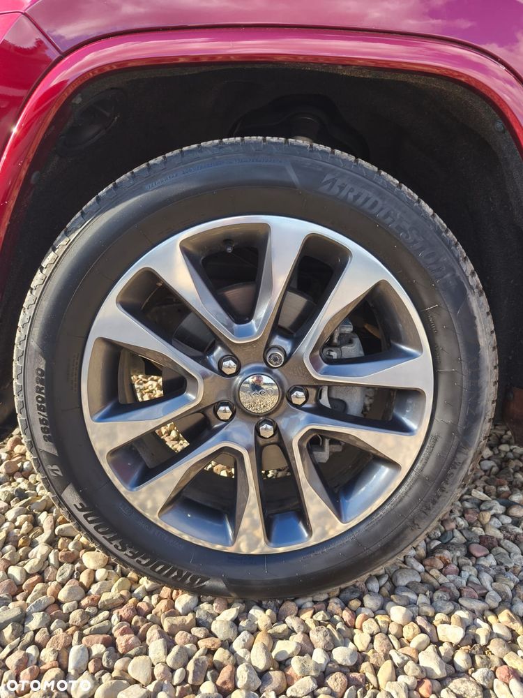 Jeep Grand Cherokee - 11