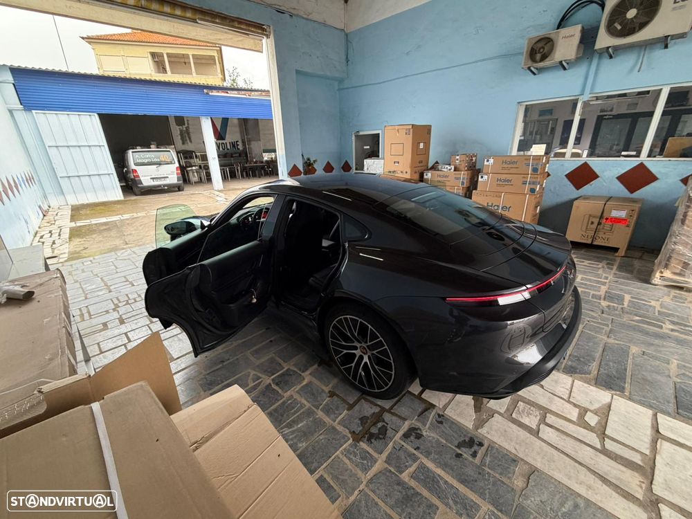 Porsche Taycan Standard - 15