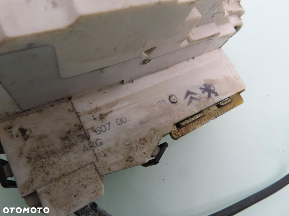ZAMEK LEWY TYLNY CITROEN C4 I 6 PIN - 4