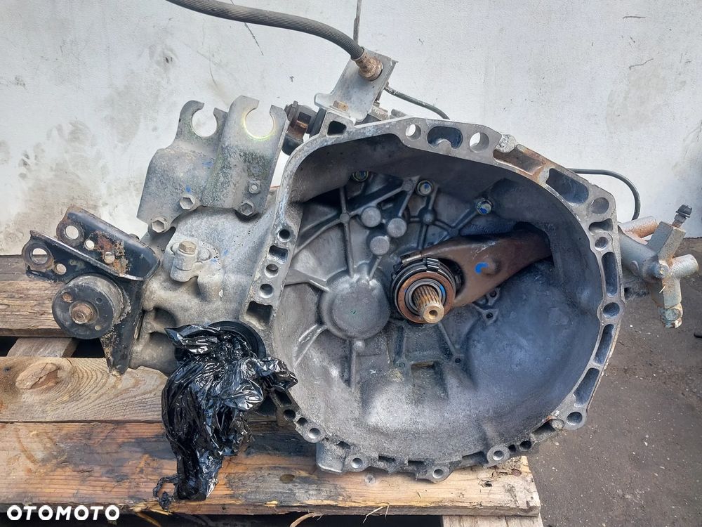 Skrzynia biegów Toyota Yaris 1 I 1.3 VVT 31115-0D02 Benzyna C154 KOMPLETNA GWARANCJA 130tys przebiegu - 1