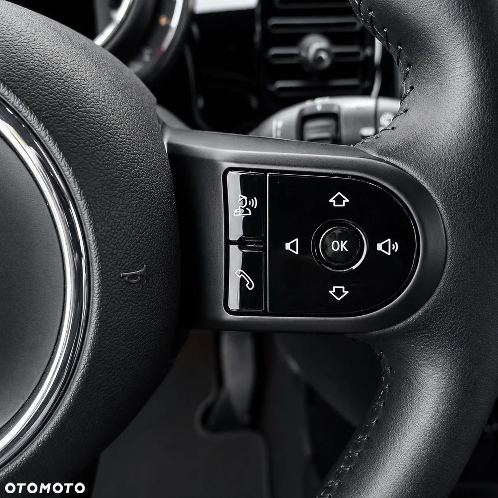 MINI Cooper Standard - 18