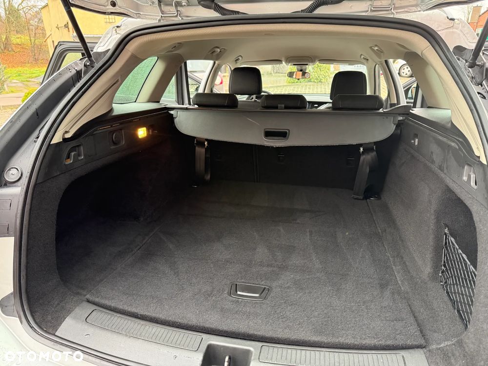 Opel Insignia 1.6 Business Edition - 32