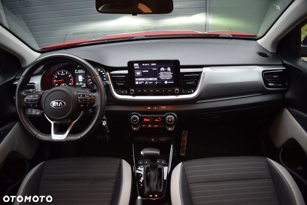 Kia Stonic 1.0 T-GDI 100 OPF DCT7 Vision - 32