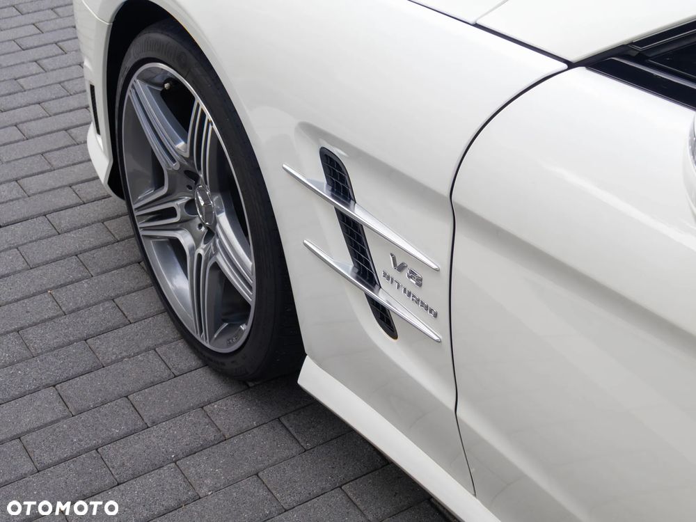 Mercedes-Benz SL 63 AMG - 9
