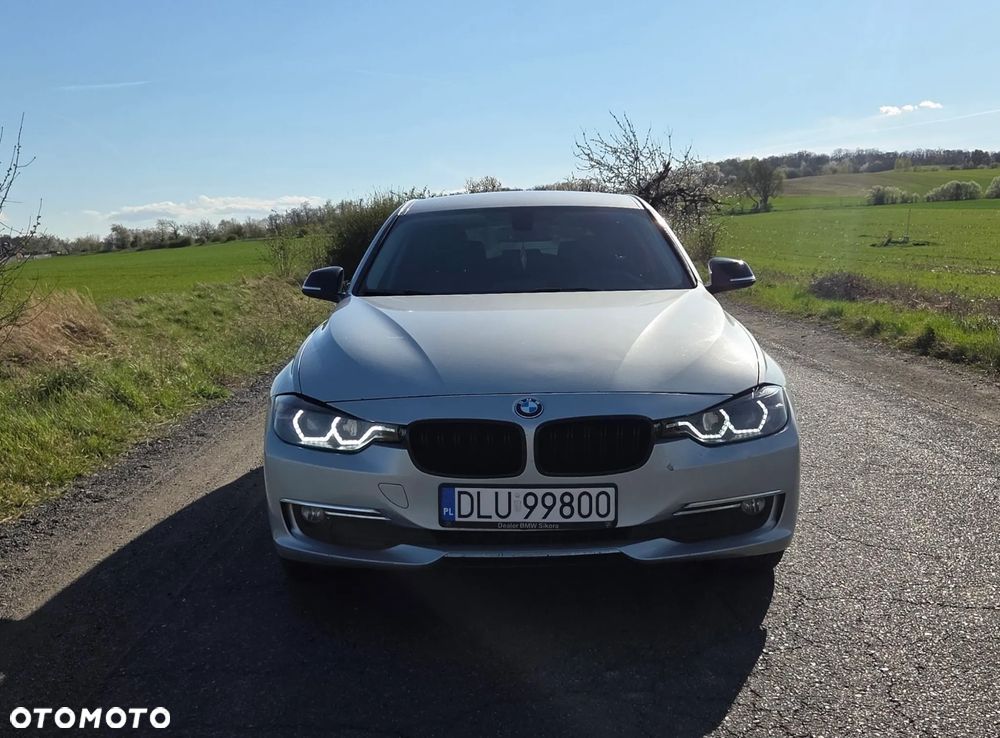 BMW Seria 3 320d DPF Edition Fleet Sport - 2