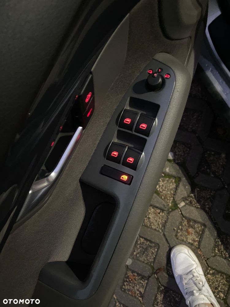 Audi A4 Limousine - 8