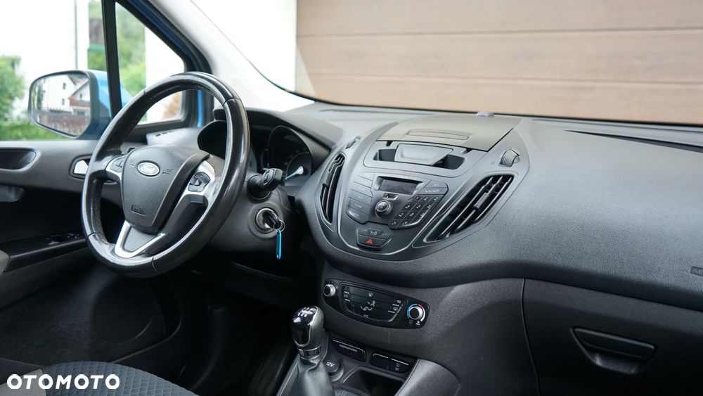 Ford Tourneo Courier - 8