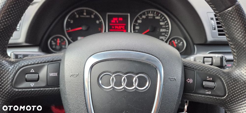 Audi A4 Avant - 22