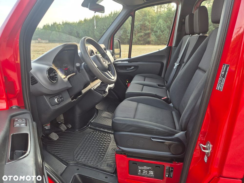 Mercedes-Benz Sprinter - 38