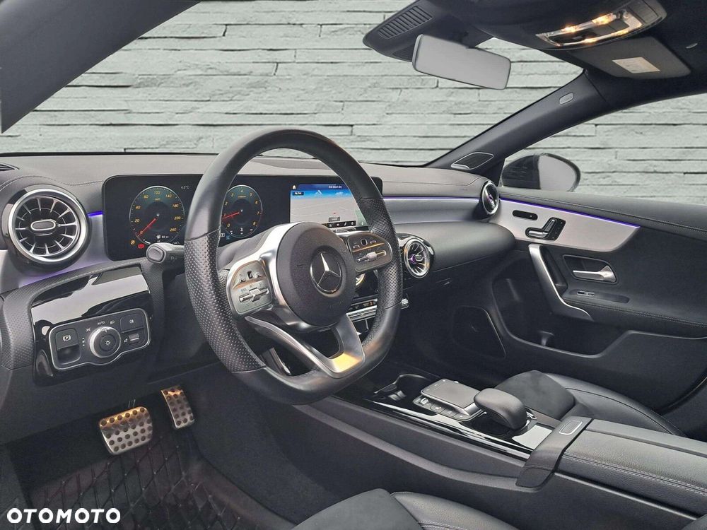 Mercedes-Benz CLA 200 AMG Line 7G-DCT - 10