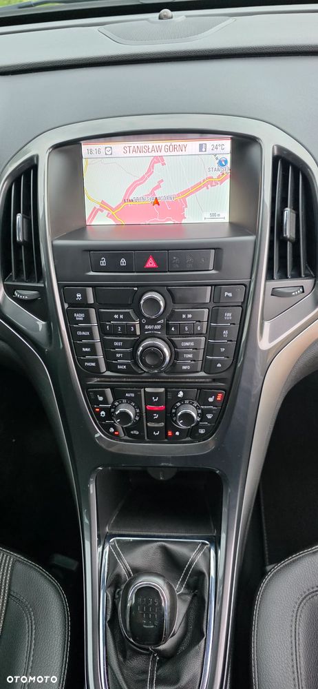 Opel Astra 1.6 Turbo Innovation - 19
