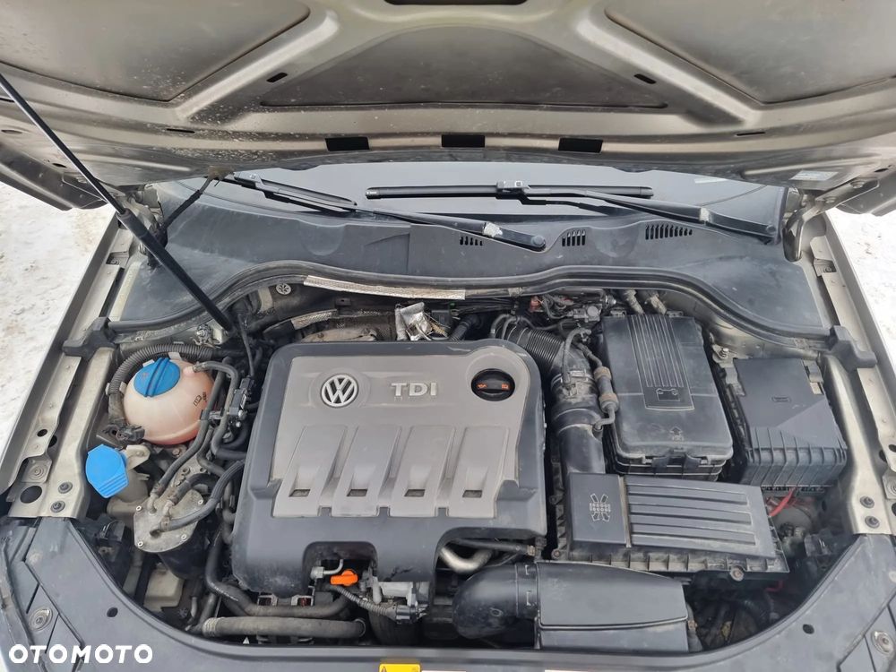 Volkswagen Passat 2.0 TDI Comfortline - 10