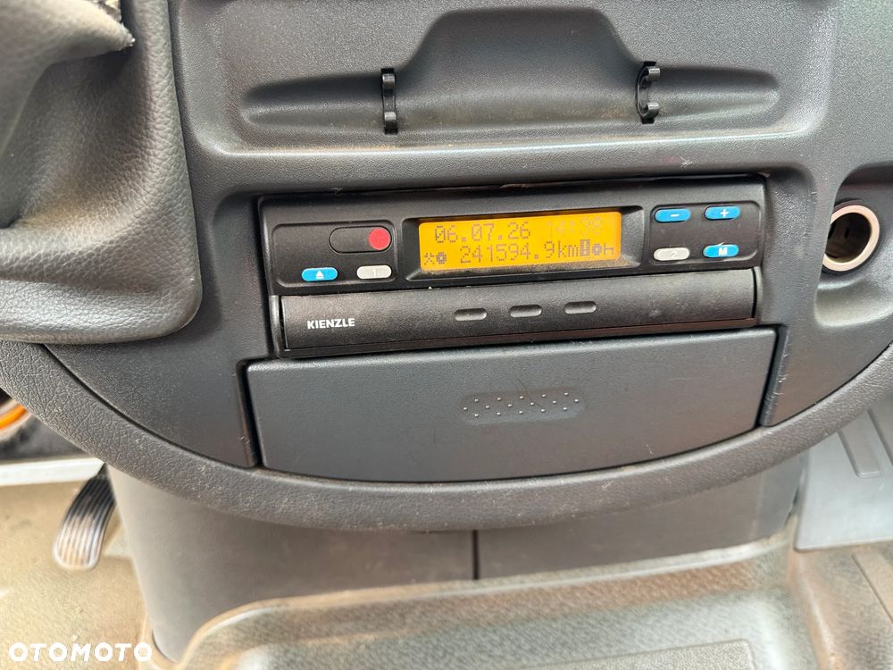 Mercedes-Benz Sprinter - 22