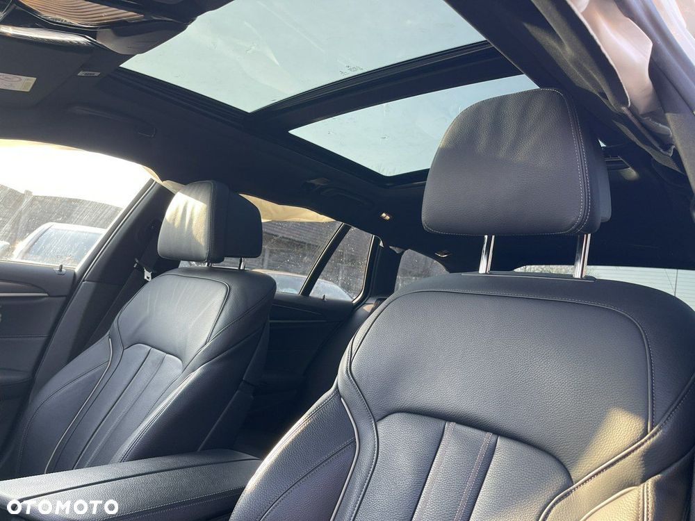 BMW Seria 5 520d xDrive Sport Line - 12