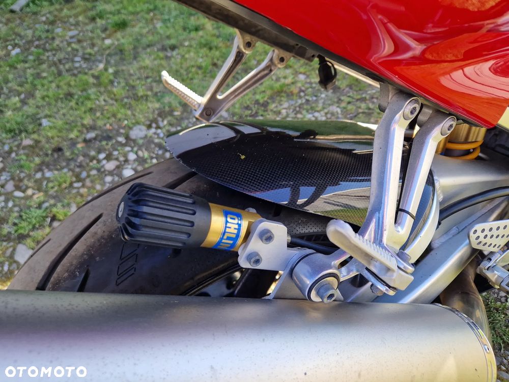 Yamaha R1 - 21