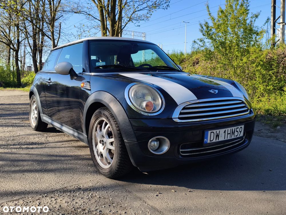 MINI Cooper Standard - 1
