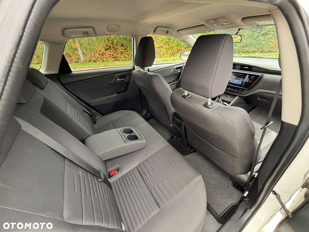 Toyota Auris 1.6 D-4D Comfort - 24