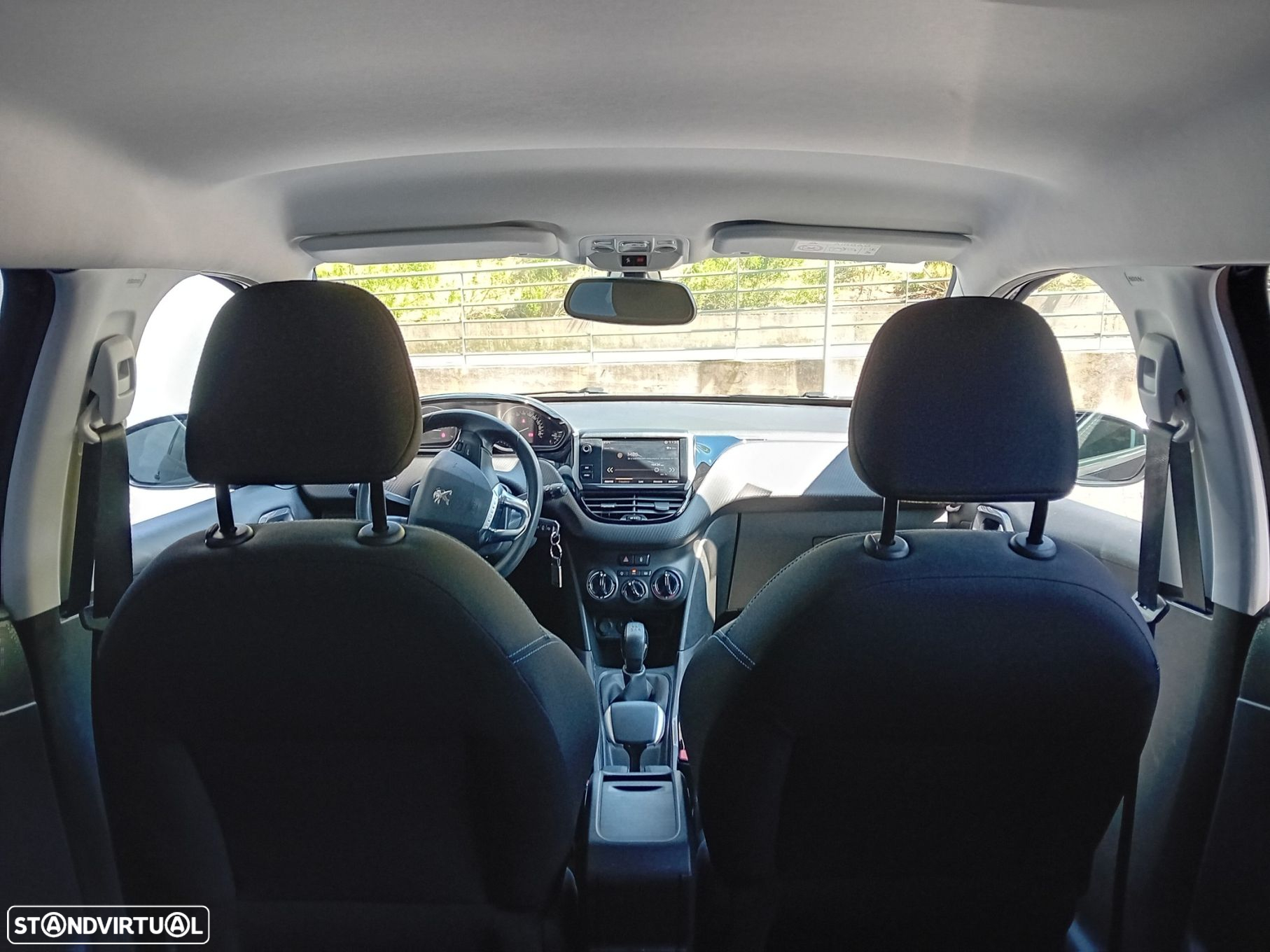 Peugeot 2008 1.2 PureTech Style - 12