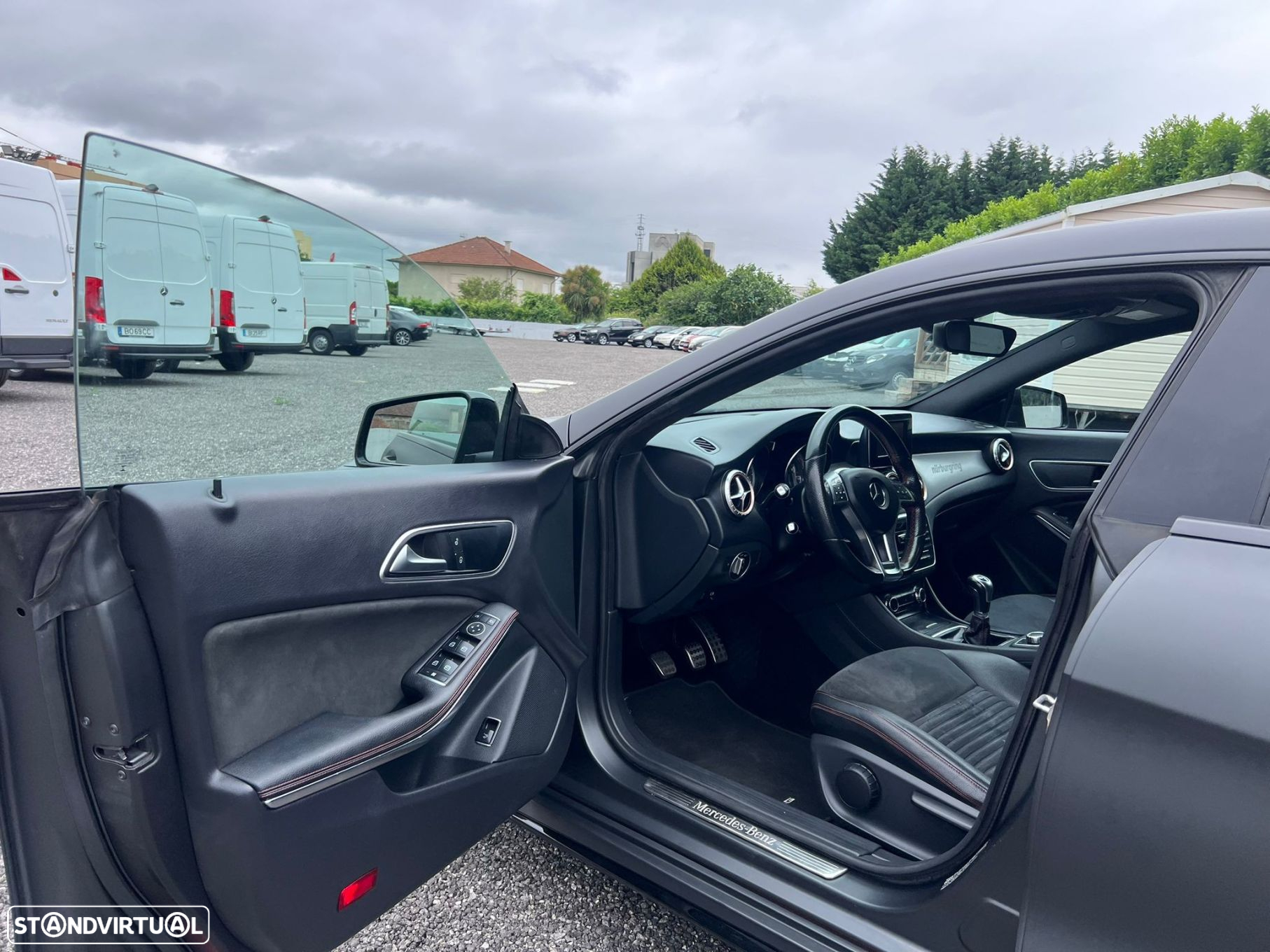 Mercedes-Benz CLA 180 d Shooting Brake AMG Line - 15
