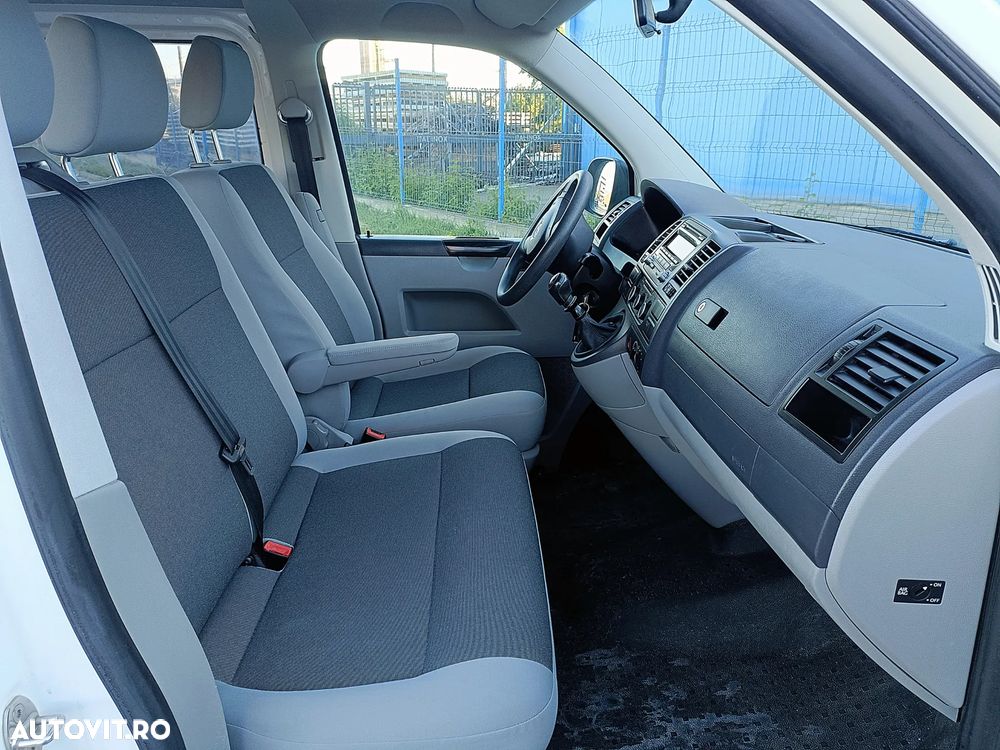Volkswagen Transporter Caravelle Lang BMT Comfortline - 6