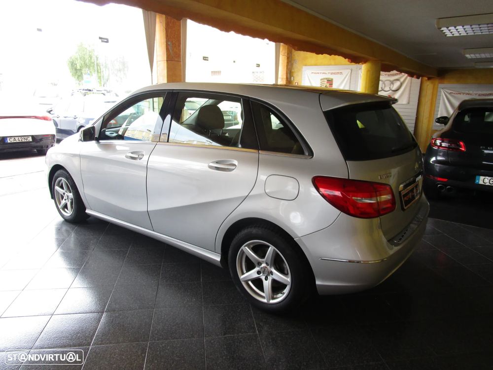 Mercedes-Benz B 180 d 7G-DCT Edition - 11