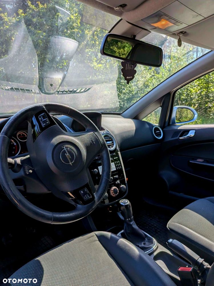Opel Corsa 1.4 16V Enjoy - 14