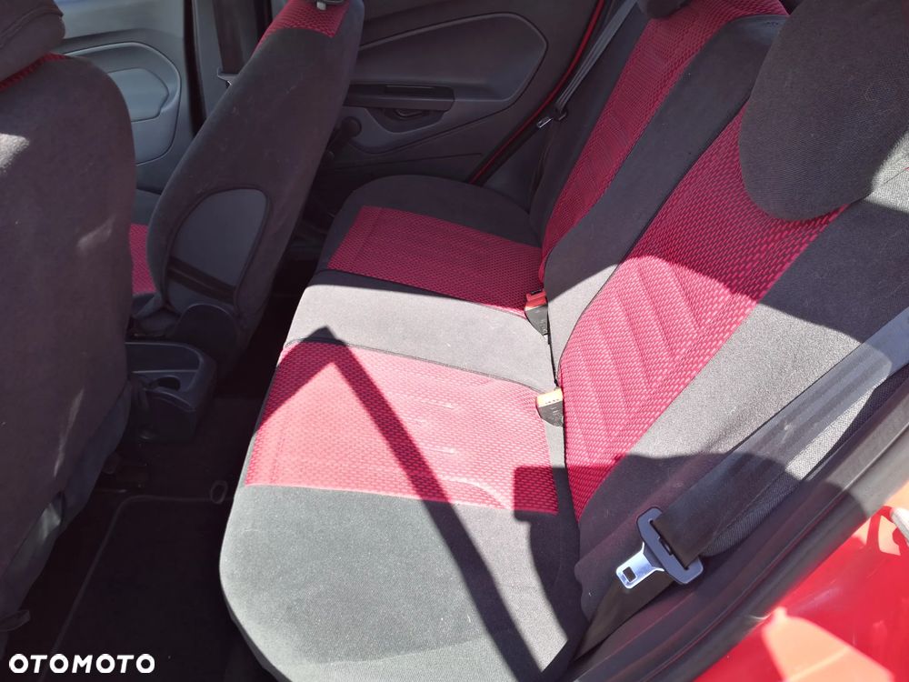 Ford Fiesta 1.25 Ghia - 13