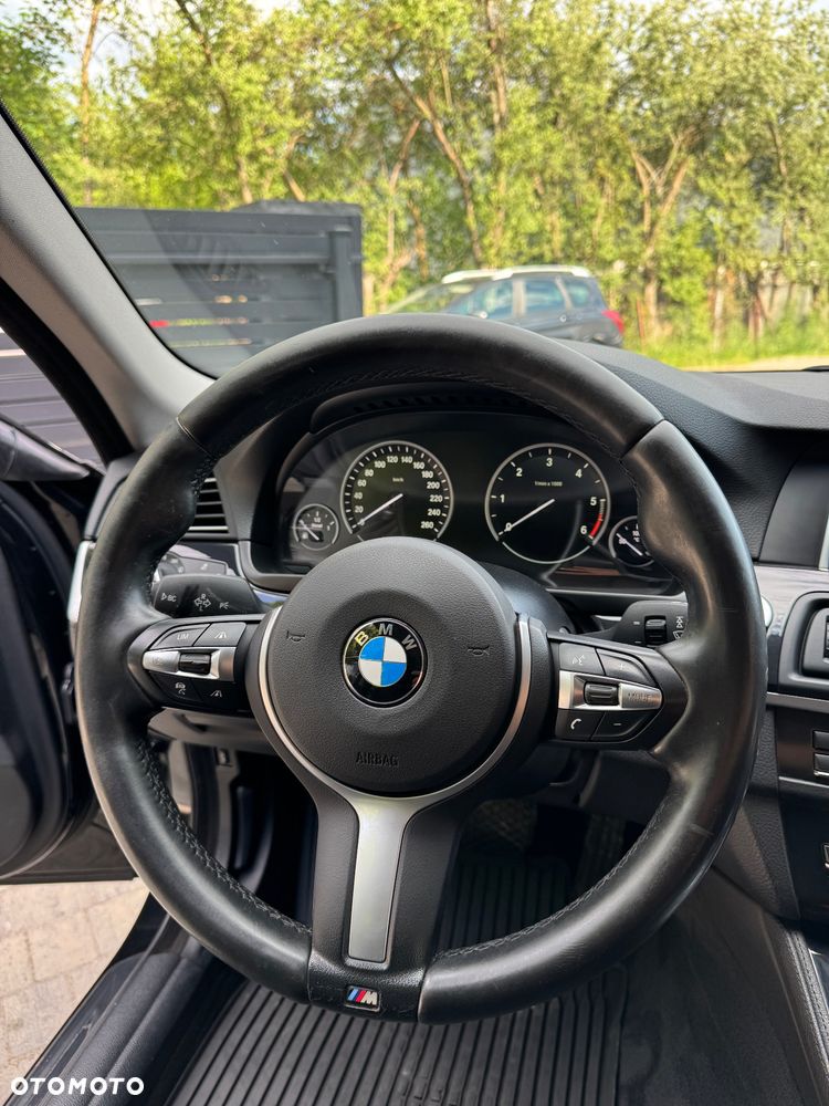 BMW Seria 5 520d xDrive Sport Line - 12