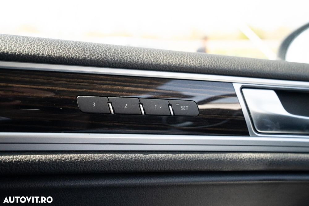 Volkswagen Touareg - 16