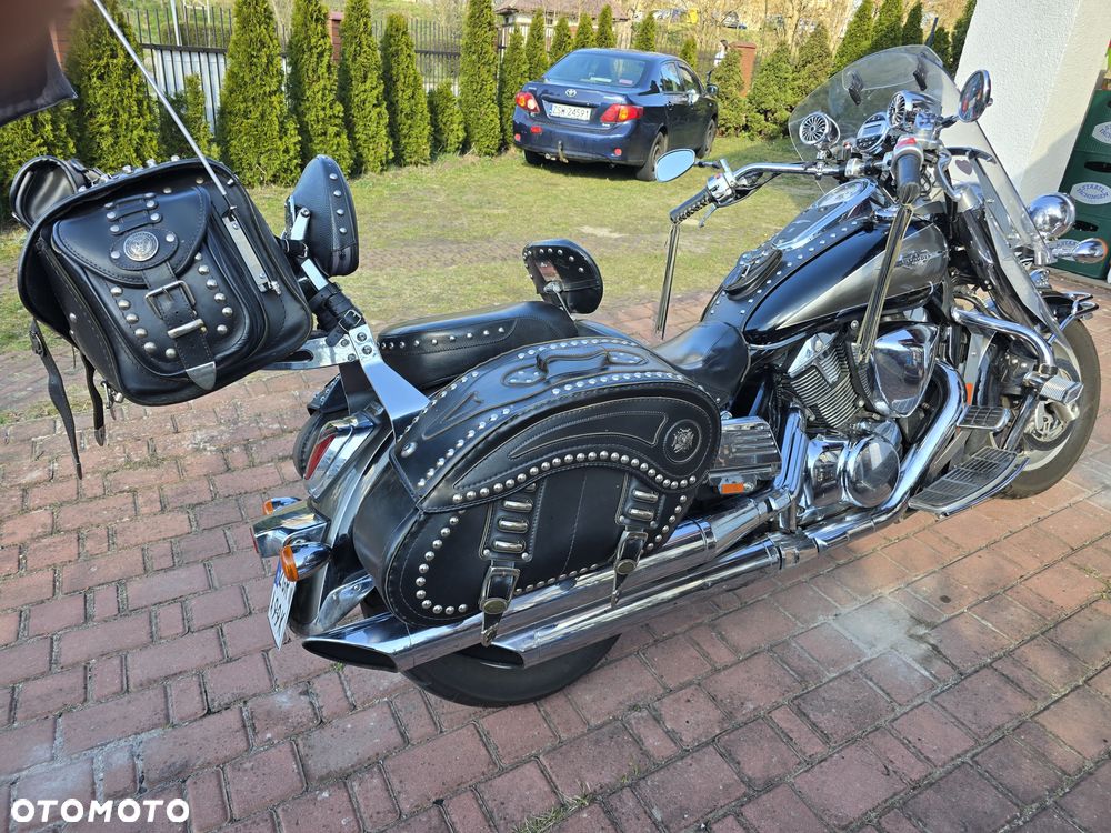 Suzuki Intruder - 7