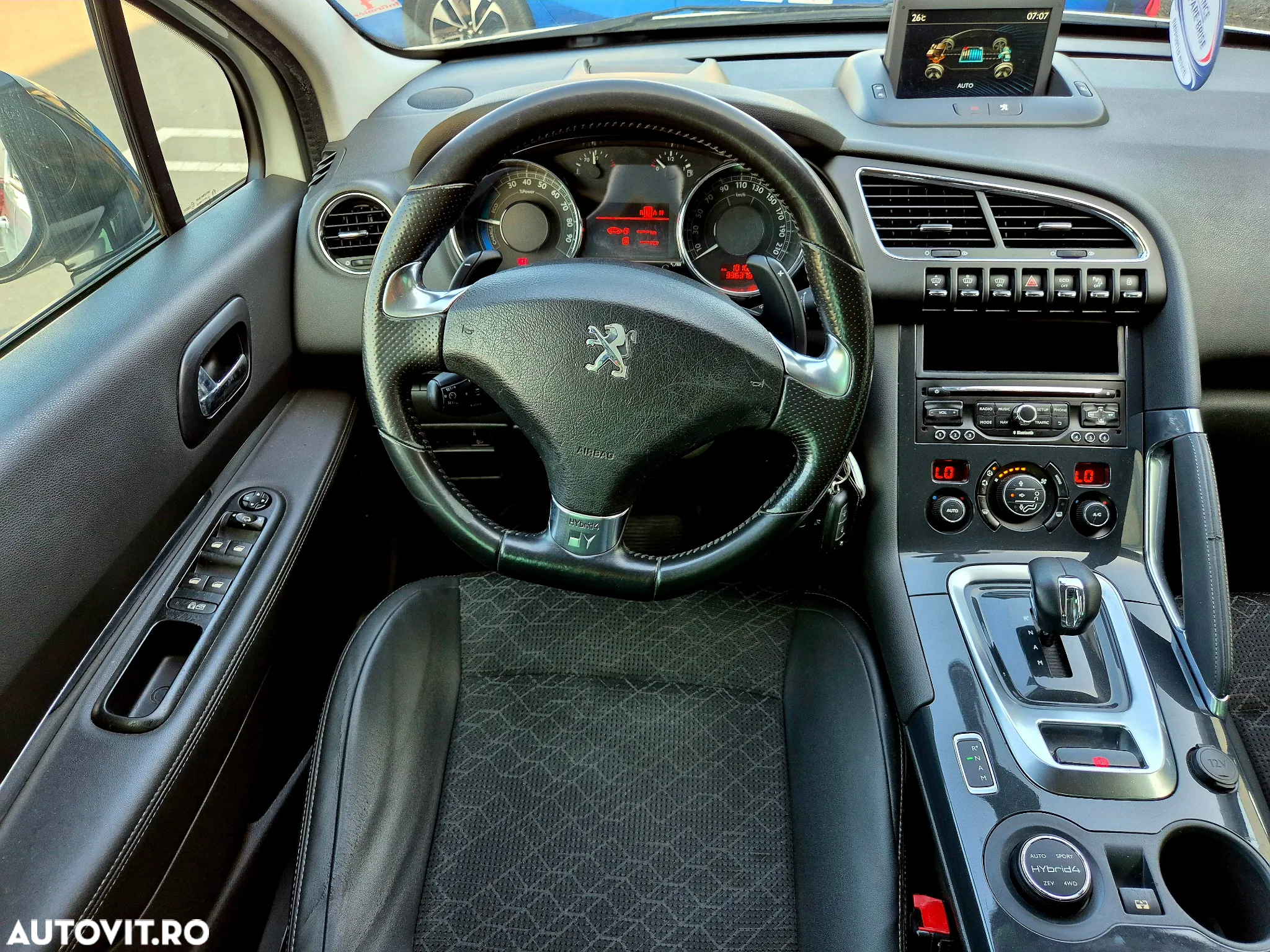 Peugeot 3008 Hybrid4 - 15