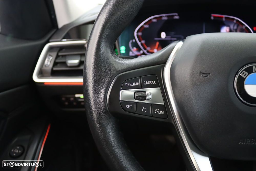 BMW 320 d Line Sport Auto - 11