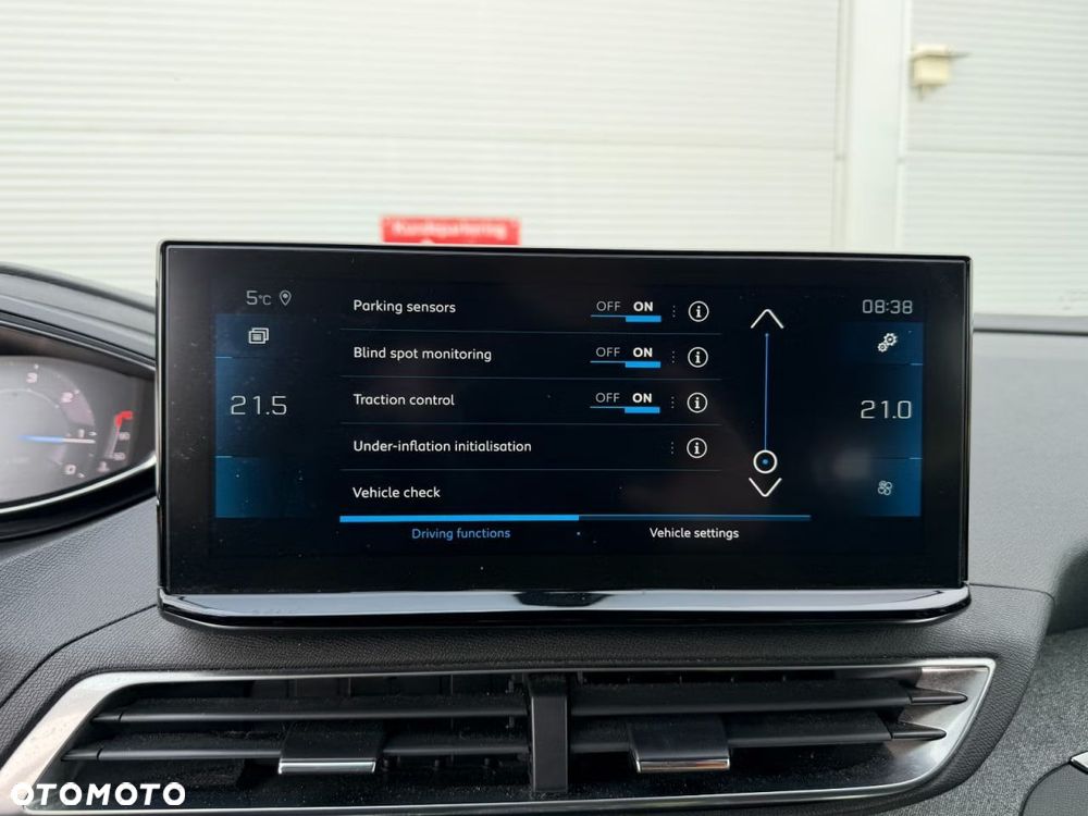 Peugeot 5008 BlueHDi 130 EAT8 Allure - 16