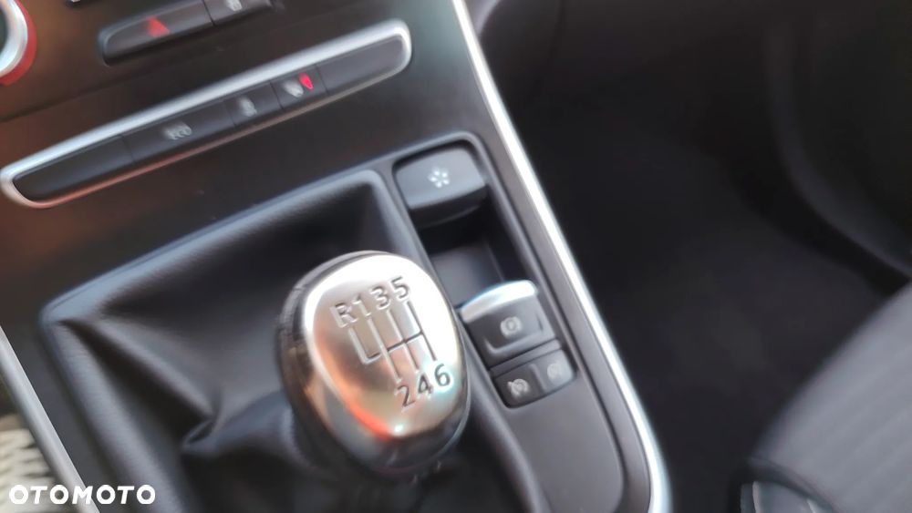 Renault Scenic ENERGY TCe 130 INTENS - 29