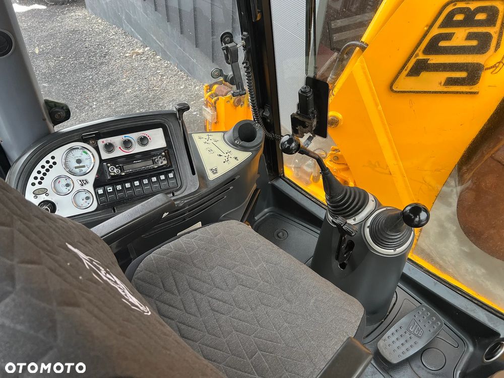 JCB 4CX * Koparko Ładowarka JCB 4 CX * Powershift * Pełna Opcja * Widły * Szczęka * Teleskop * STAN BARDZO DOBRY * - 35
