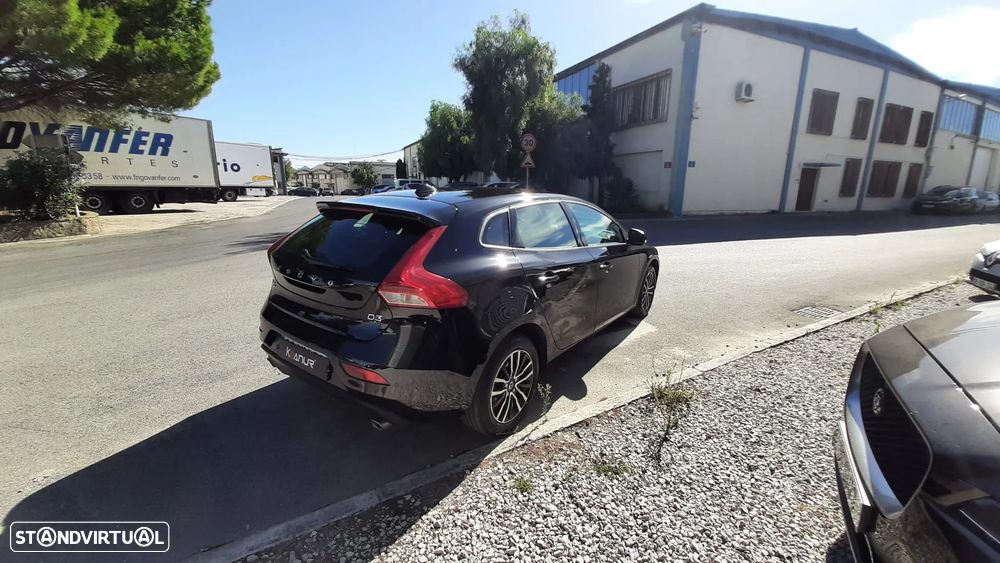 Volvo V40 2.0 D3 Momentum - 20