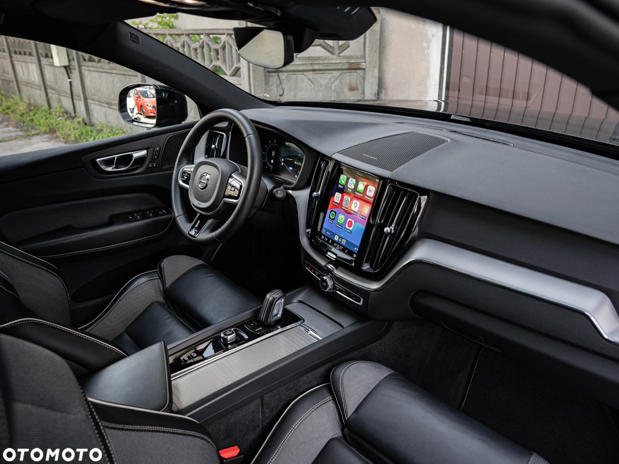 Volvo XC 60 B4 D Plus Bright - 24
