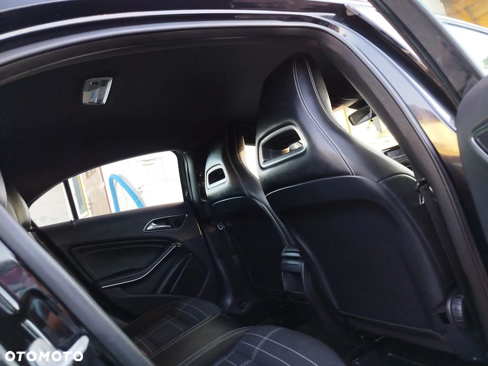 Mercedes-Benz Klasa A 180 (BlueEFFICIENCY) Urban - 16