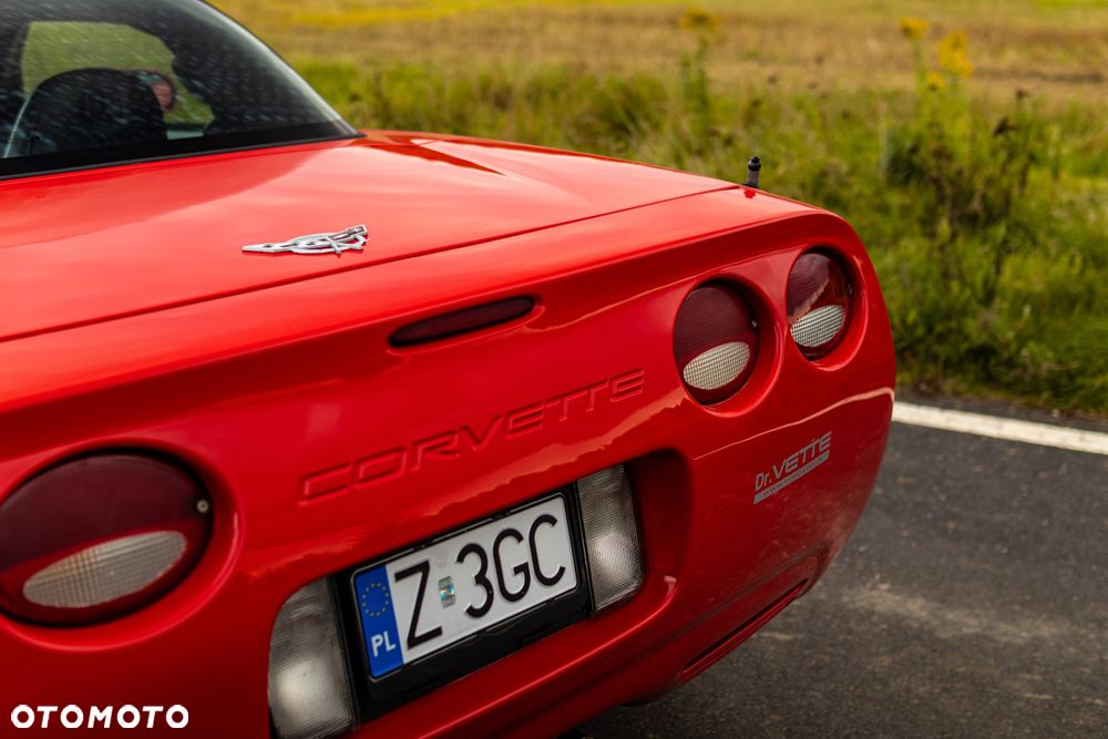 Chevrolet Corvette - 6