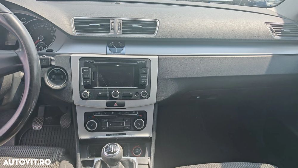 Volkswagen Passat - 7