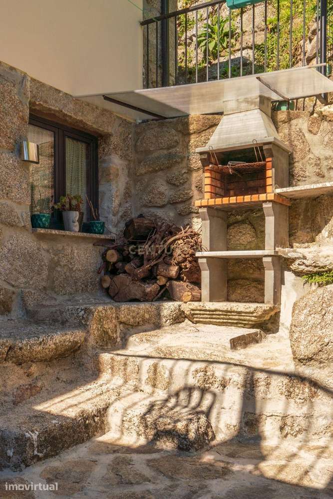 Moradia Renovada em Ventosa e Cova, Vieira do Minho - Grande imagem: 3/37