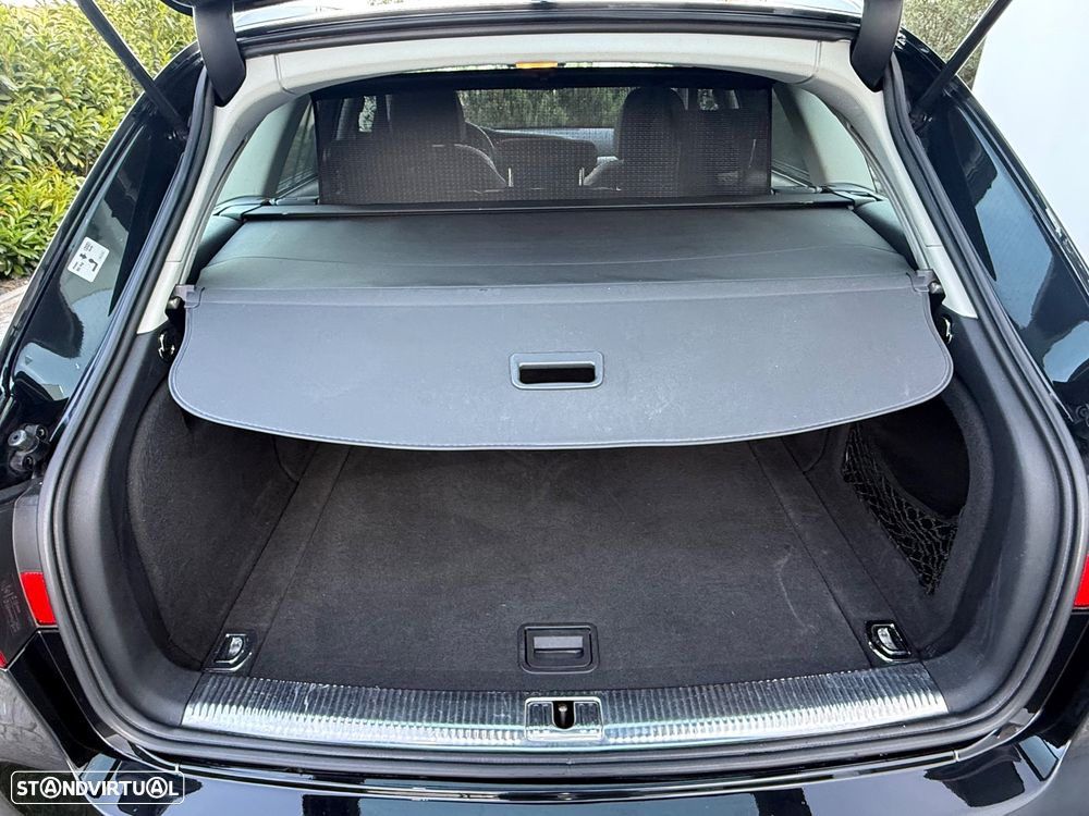 Audi A4 Avant 2.0 TDI DPF S line Sport Pack - 37