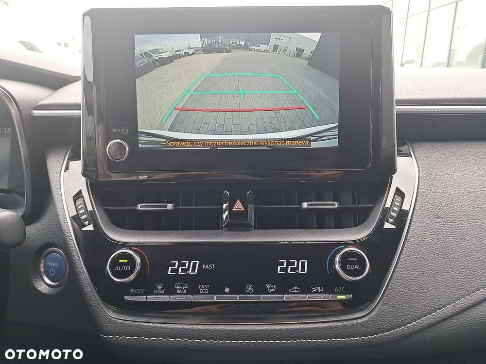 Toyota Corolla 1.8 Hybrid Comfort - 23