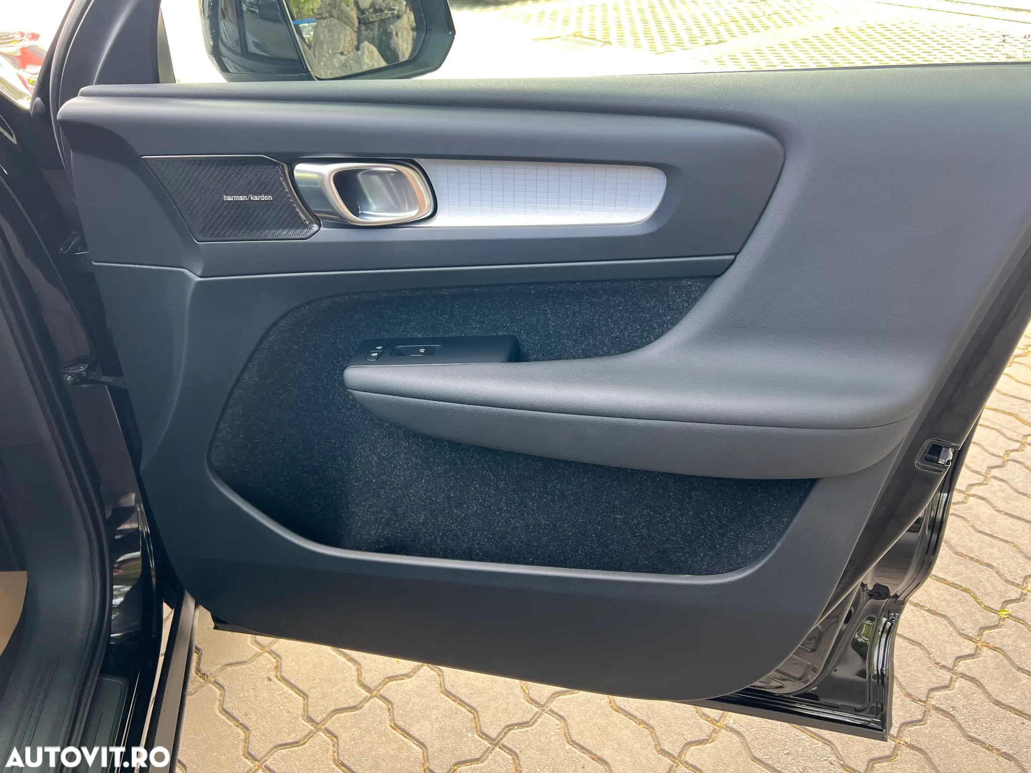 Volvo XC 40 D4 AWD Momentum - 33