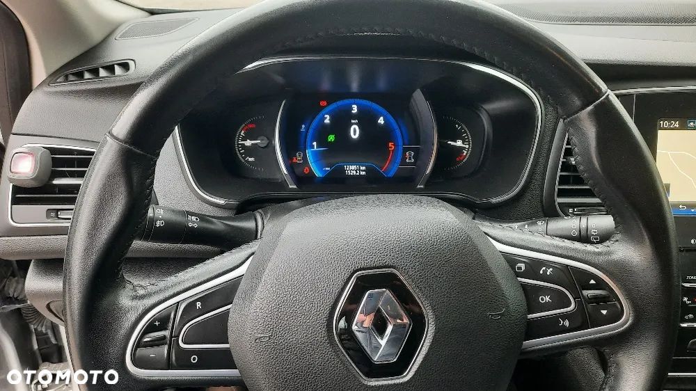 Renault Megane 1.5 Blue dCi Business - 11